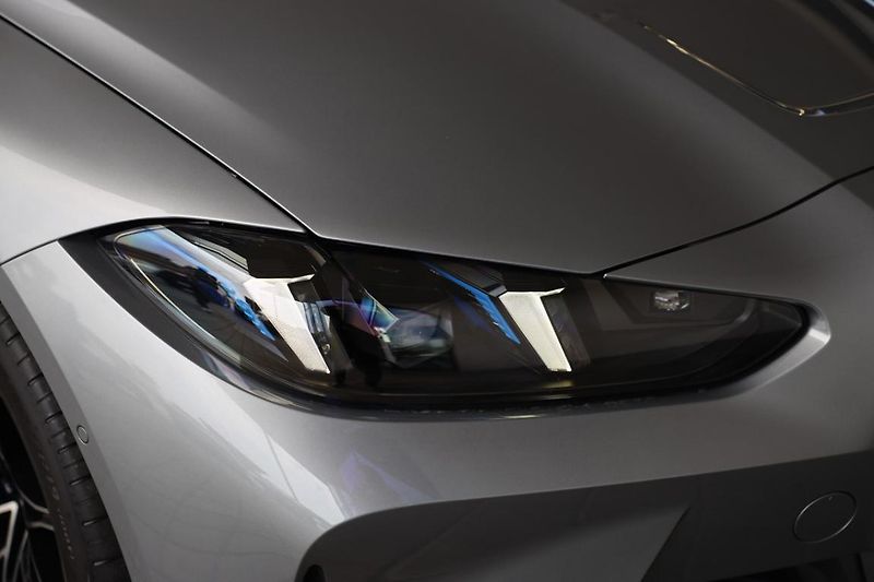 BMW M3 Competition xDrive Sedan - fotka 18 z 19