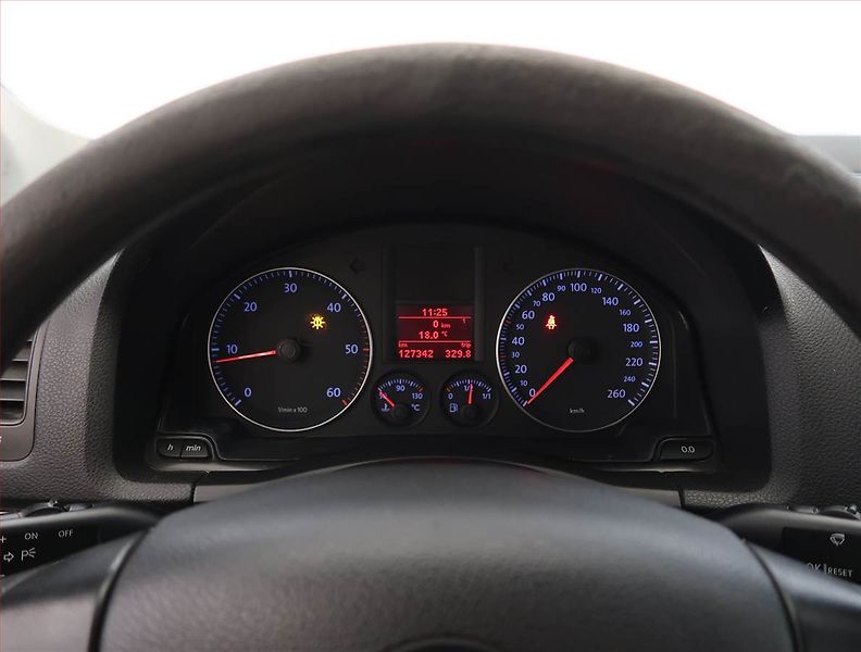 Volkswagen Jetta (2006) 2.0 TDI, Serv.kniha, Tažné - fotka 11 z 15