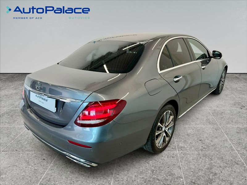 Mercedes-Benz Třídy E 220D BURNESTER 143kW   2,0 - fotka 4 z 19
