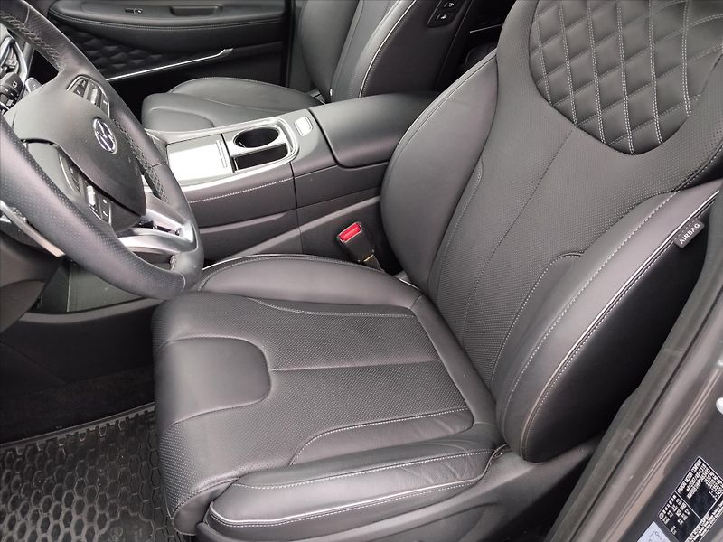 Hyundai Santa Fe 2,2   STYLE  142kW  4WD HeadUp - fotka 18 z 36