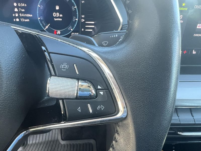 Škoda Octavia (2023) 2,0TDi 110kW AMBITION 4x4 DSG - fotka 19 z 38