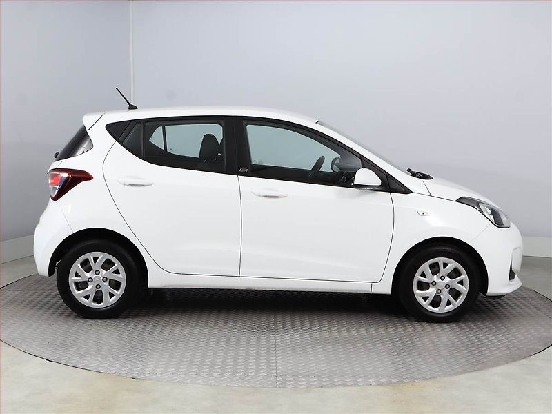 Hyundai i10 (2018) 1.0, Serv.kniha - fotka 6 z 12