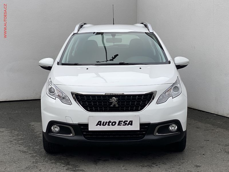 Peugeot 2008 (2017) 1.2 PT, ČR, GT Line - fotka 2 z 18