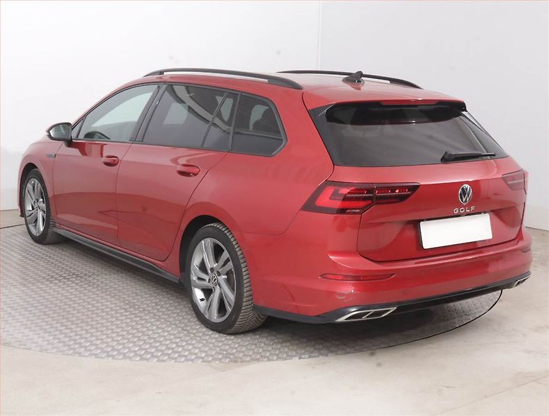 Volkswagen Golf (2022) R-Line 2.0 TDI, Automat - fotka 4 z 16