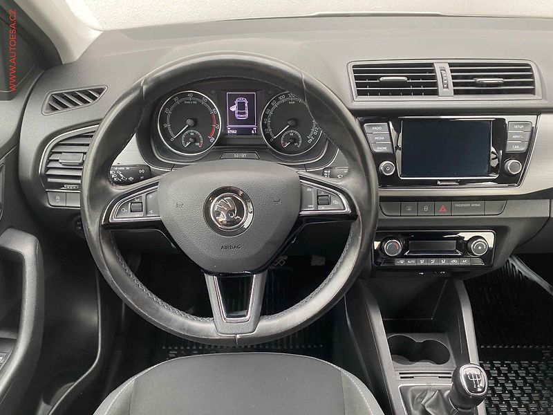 Škoda Fabia (2020) 1.0 TSi, 2.maj,ČR, Style - fotka 11 z 17