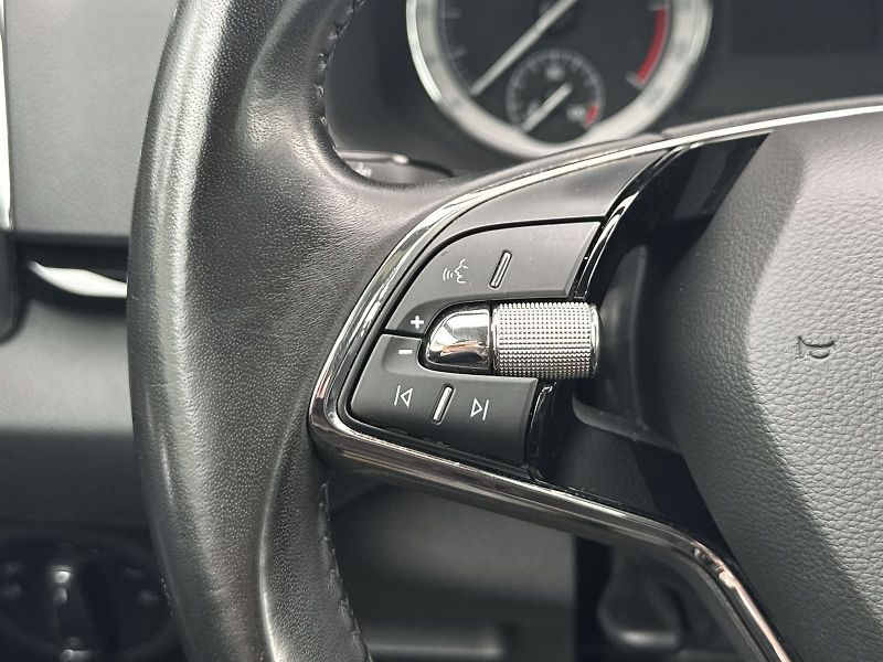 Škoda Karoq (2021) 2.0 TDI Style - fotka 21 z 34