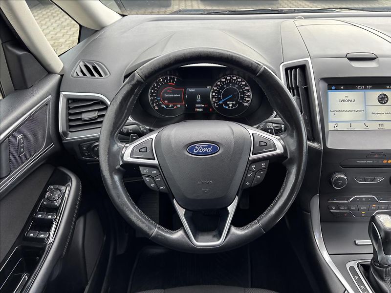 Ford S-MAX 2,0 TDCi 110 kW Titanium - fotka 16 z 45