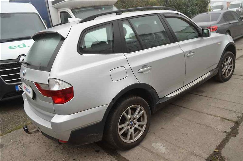 BMW X3 (2006) 3,0 D - fotka 4 z 20
