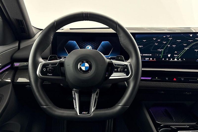 BMW Řada 5 540d xDrive Sedan - fotka 8 z 17