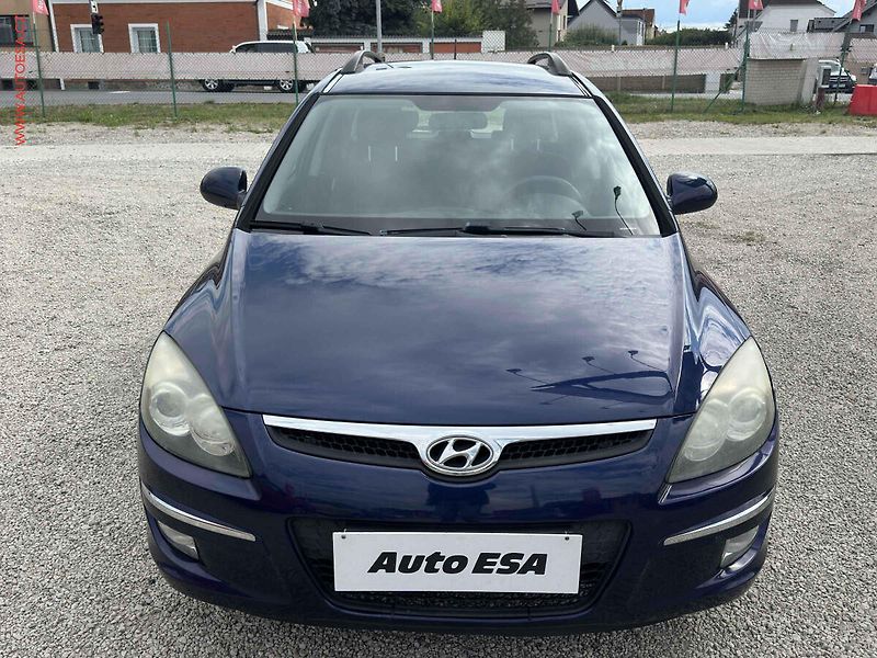 Hyundai i30 (2009) 1.6CVVT, ČR, AC - fotka 2 z 17