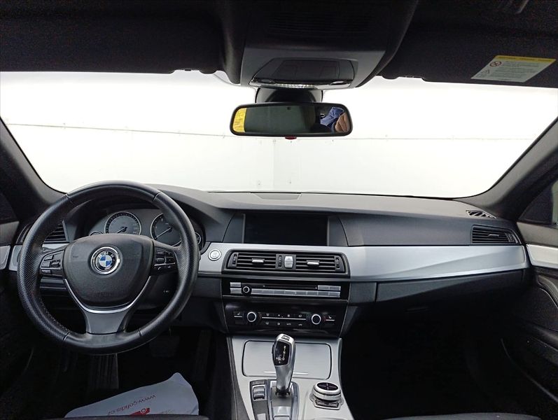 BMW Řada 5 3,0 530d Aut., Navi Kůže Tažné - fotka 15 z 45
