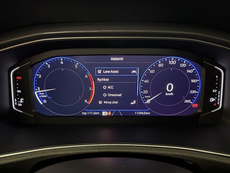 Volkswagen T-Roc 1,5 TSi  Sport Virtual Assist - fotka 23 z 44