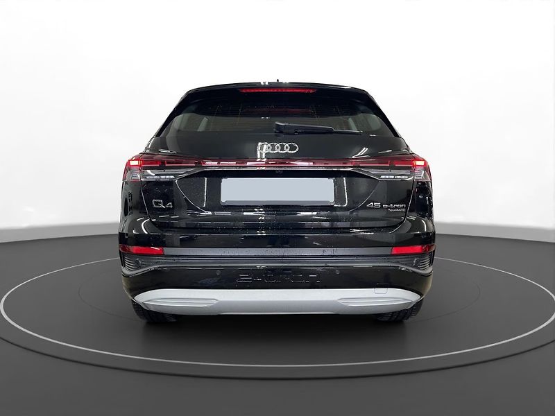 Audi Q4 e-tron 45 quattro ACC Keyless Tep.čer - fotka 6 z 16