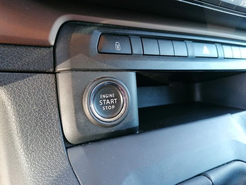 Toyota ProAce (2021) 2.0 D-4D 106kW ČR 1.majitel - fotka 21 z 31