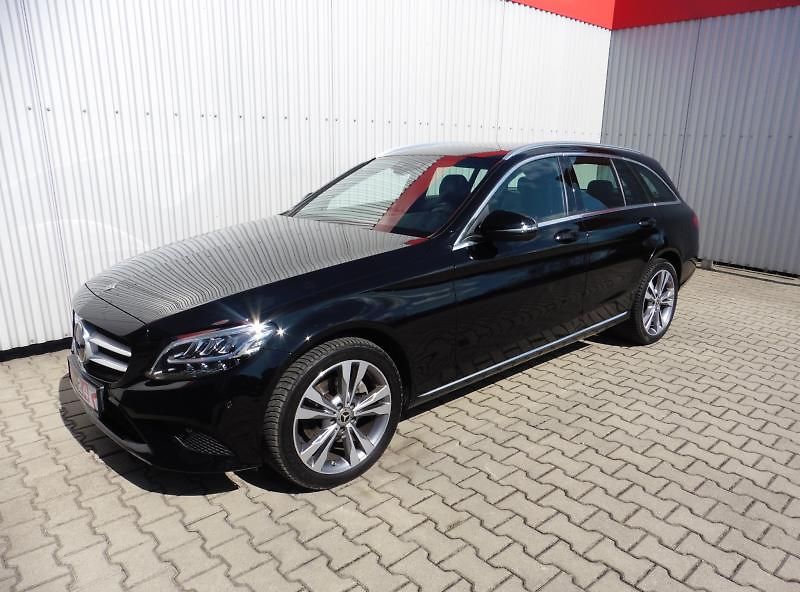 Mercedes-Benz Třídy C 220d 4Matic Avantgarde, Navi, - fotka 1 z 20
