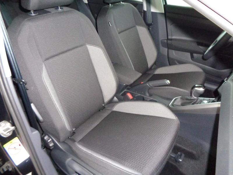 Volkswagen Taigo 1.0 TSI 7DSG PEOPLE  85 KW - fotka 21 z 27