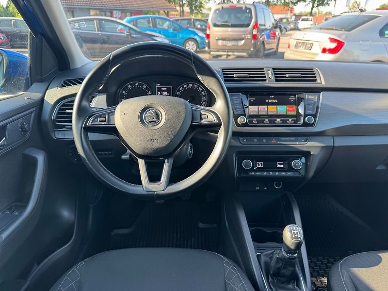 Škoda Fabia (2015) STYLE 1.0 MPI 55kW - fotka 18 z 31