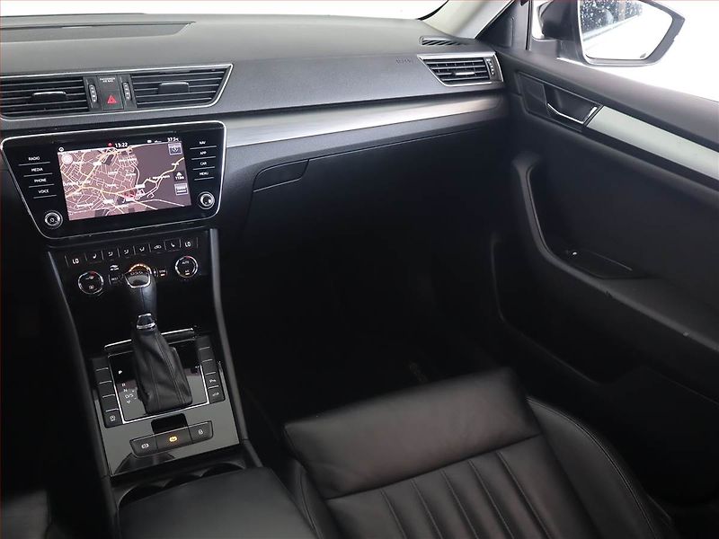 Škoda Superb (2018) Style 2.0 TDI, Automat, Kůže - fotka 8 z 24