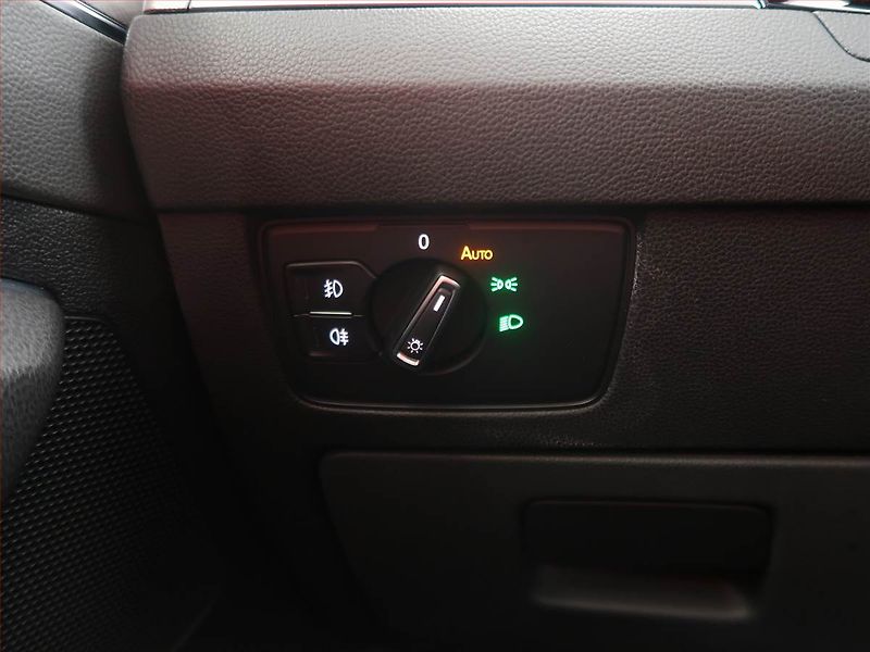 Volkswagen Passat (2020) 2.0 TDI, Automat, Navi - fotka 18 z 28