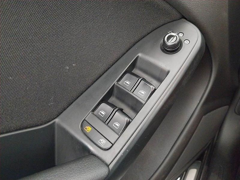 Audi A4 Allroad (2011) 2.0 TDI, 4X4, Serv.kniha - fotka 17 z 19