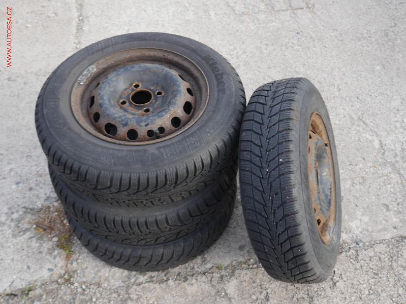 Opel Corsa (2005) 1.0i, AC, tažné - fotka 17 z 17