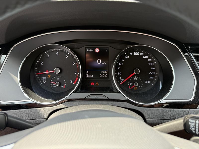Volkswagen Passat Variant 1.5 TSI 110 kW - fotka 18 z 26