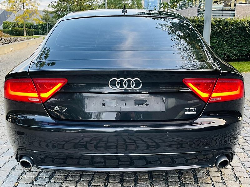Audi A7 3.0TDI AUT 4x4 KAMERA TAŽNÉ - fotka 15 z 46