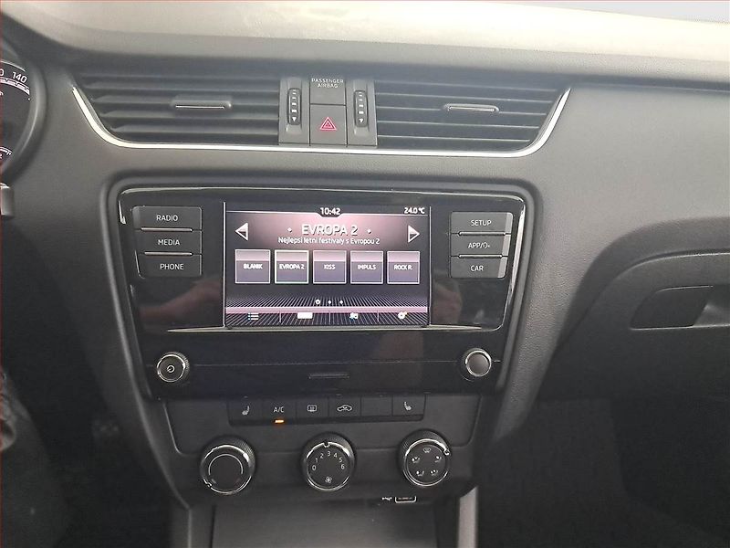 Škoda Octavia (2018) Ambition Plus 1.6 TDI - fotka 12 z 14