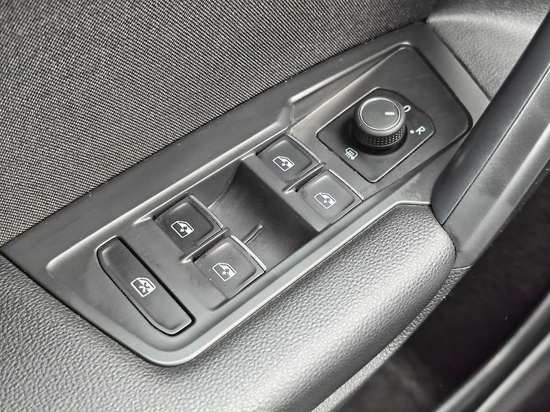 Volkswagen Tiguan Life 7DSG 1,5TSi - fotka 19 z 23