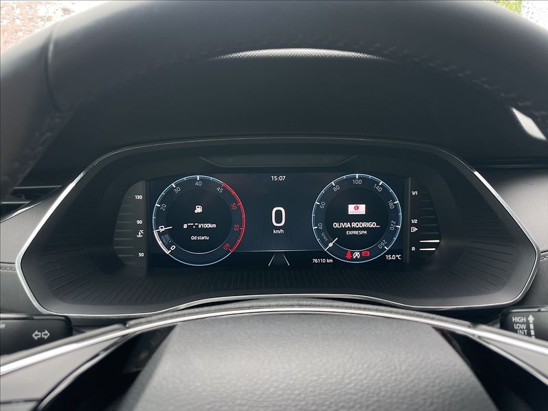 Škoda Octavia 2,0 TDI Combi Ambition Plus - fotka 9 z 23