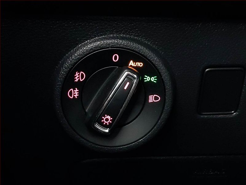Seat Ateca (2017) Style 1.0 TSI, Serv.kniha - fotka 16 z 19
