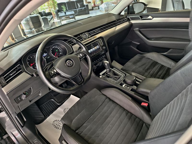 Volkswagen Passat 1.4 TSi 110kW DSG, HIGHLINE - fotka 7 z 22