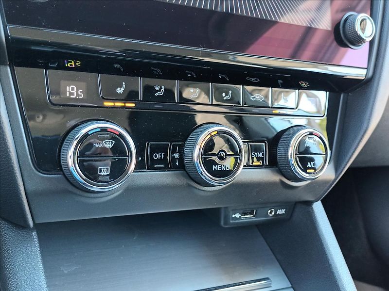 Škoda Octavia 1,4 TSI,110KW,AT,NAVI,SERVIS - fotka 34 z 43