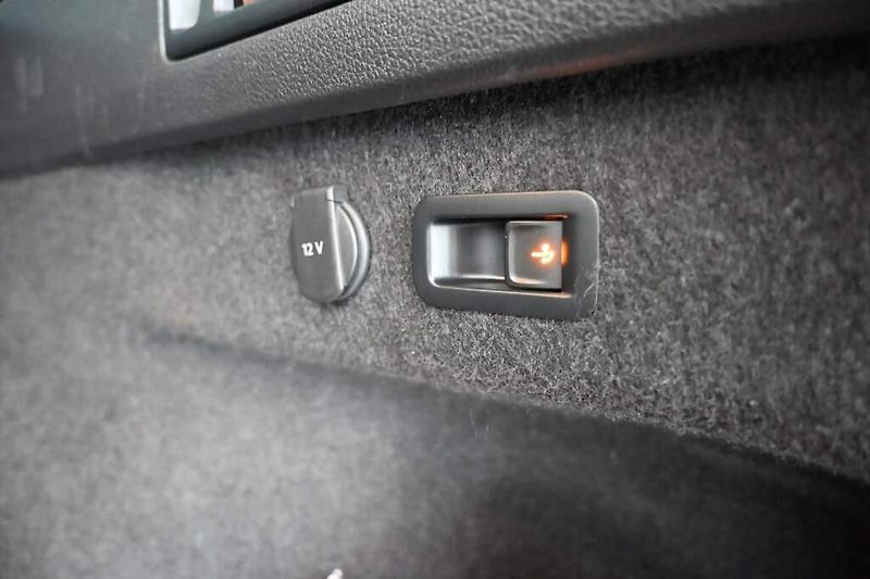 Volkswagen Passat (2023) 2.0 LED ACC Tažné Masáž SCR Bu - fotka 24 z 34