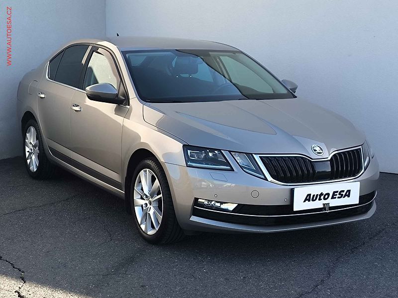 Škoda Octavia (2018) 1.4TSi, ČR, DSG, navi, LED - fotografie inzerátu
