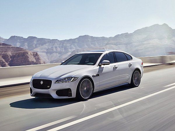 Jaguar XF.