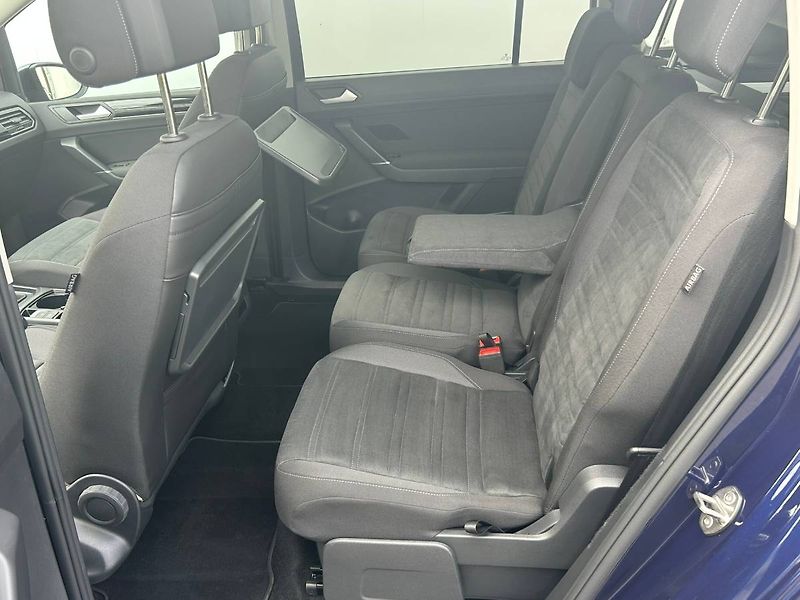 Volkswagen Touran (2022) 2.0 TDI DSG TAŽNÉ PANORAMA - fotka 7 z 31