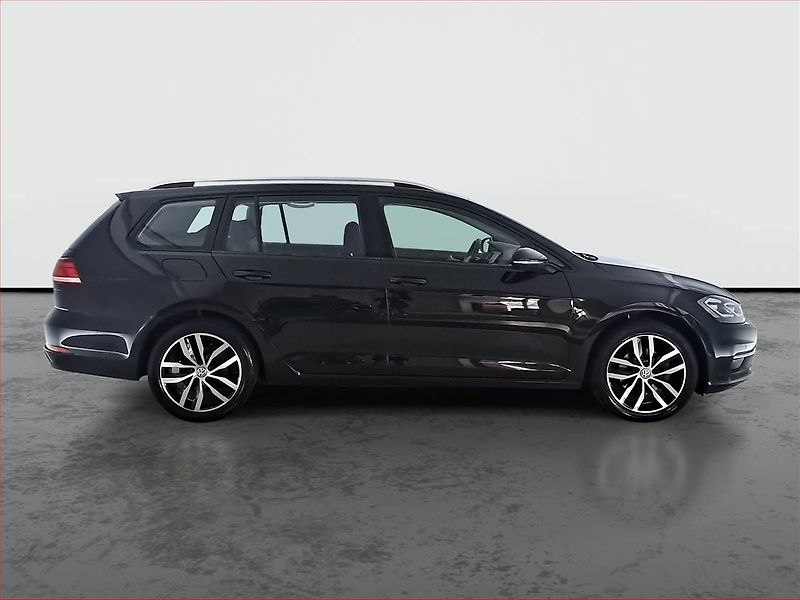 Volkswagen Golf (2019) 1.6 TDI, Kůže, Tempomat - fotka 6 z 18