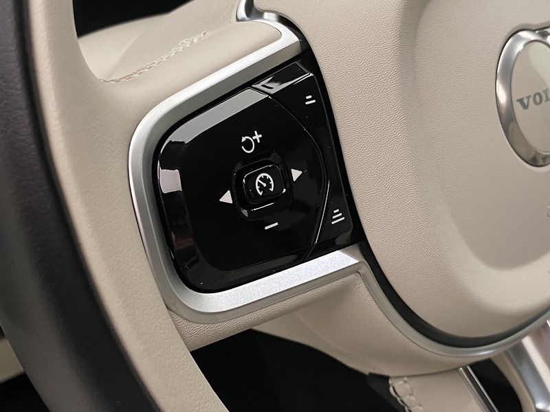 Volvo XC90 T8 AWD RECHARGE BRIGHT PLUS 7m - fotka 20 z 68