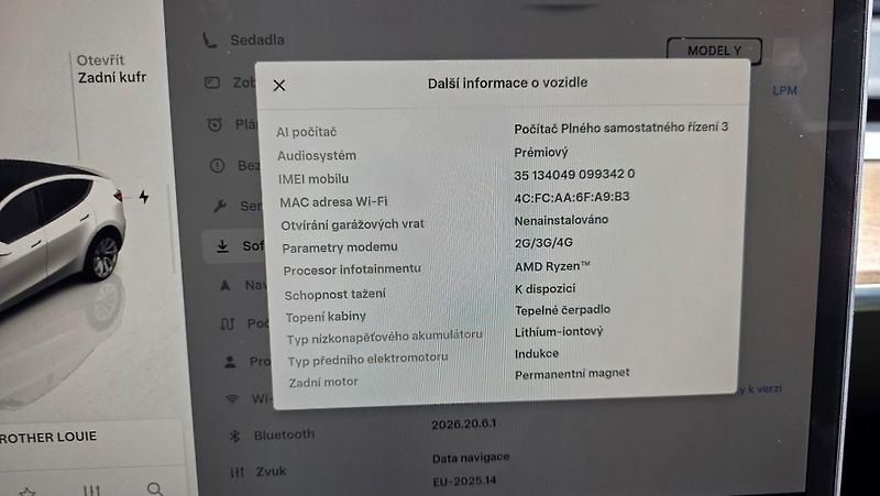 Tesla Model Y (2023) Long Range AWD DE SoH 92,4% - fotka 33 z 41