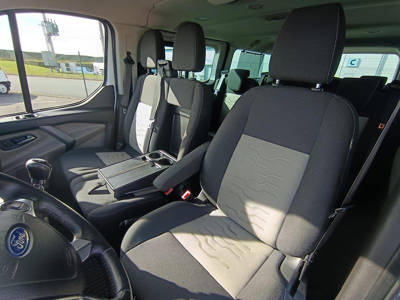 Ford Tourneo Custom (2013) - fotka 16 z 40