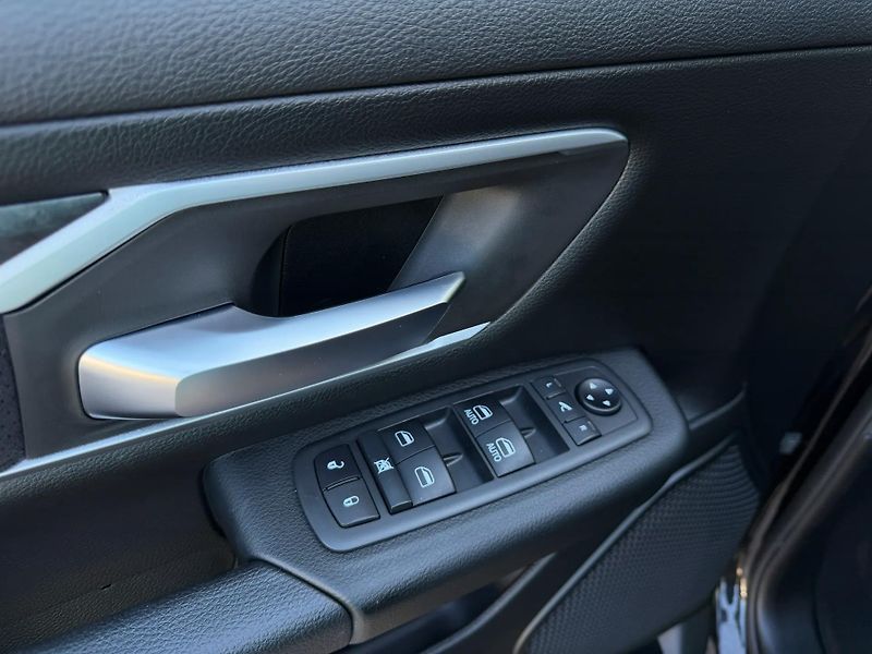 Dodge RAM (2021) +BLACK RHINO+BLACK EDITION+ - fotka 16 z 25