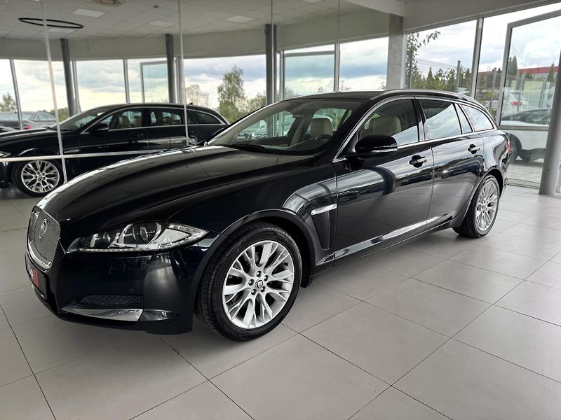 Jaguar XF 2,2d 147kW*AUT*Navi*Kamera - fotka 2 z 34