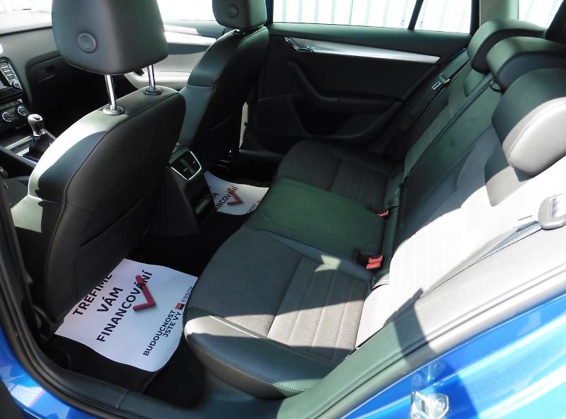 Škoda Octavia III Combi 2.0 TDi Style Navi - fotka 8 z 11