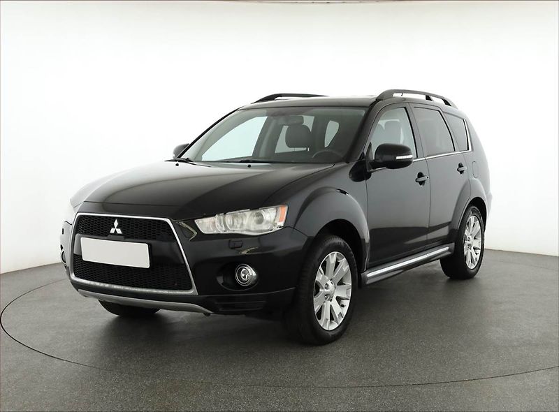 Mitsubishi Outlander (2012) 2.2 DI-D, 4X4, Automat - fotka 2 z 20