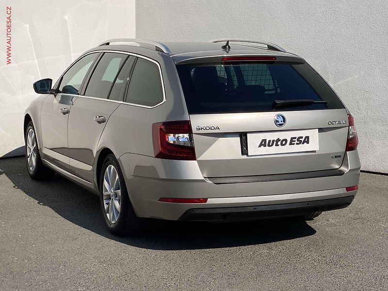 Škoda Octavia (2019) 1.5 TGi, Style, DSG, LED - fotka 6 z 19