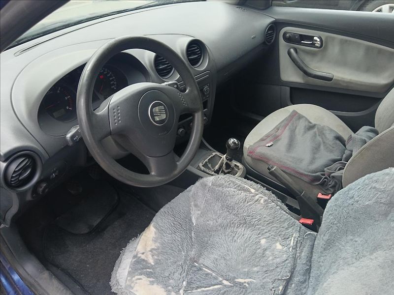 Seat Ibiza 1,9 SDi  Stella - fotka 19 z 23