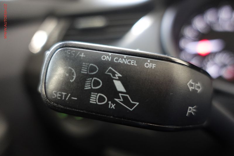 Škoda Octavia (2014) 1.6 TDi 4x4, 2.maj, AC, tempo - fotka 15 z 24