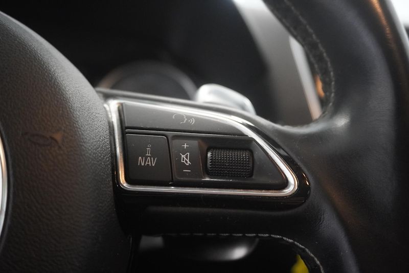 Audi SQ5 3.0 TDi QUATTRO AUTOMAT - fotka 16 z 39