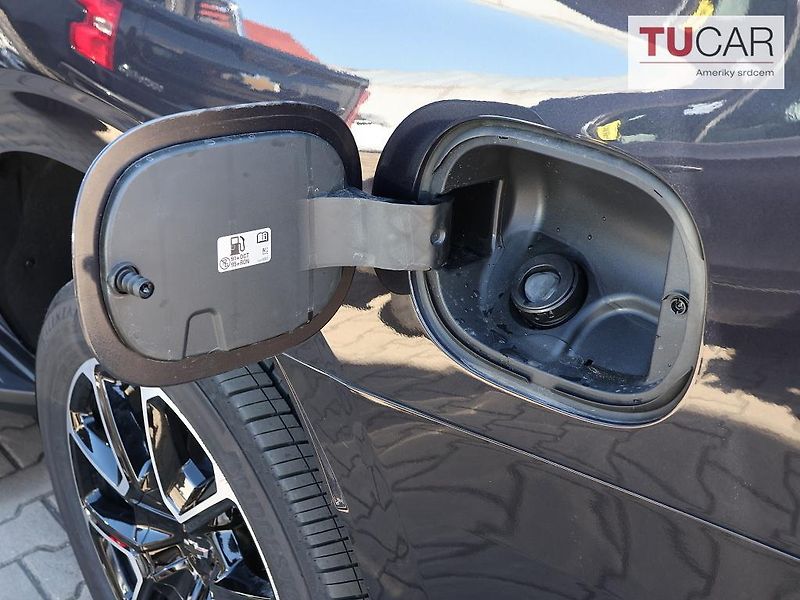 Chevrolet Tahoe (2026) RST 6.2 V8  - fotka 12 z 47